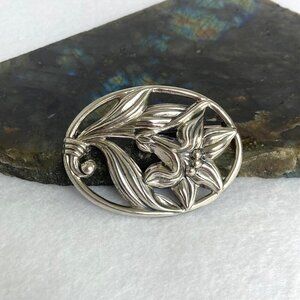 VTG Sterling Silver 925 Art Nouveau Floral Lily Blooming Flower Repousse Brooch